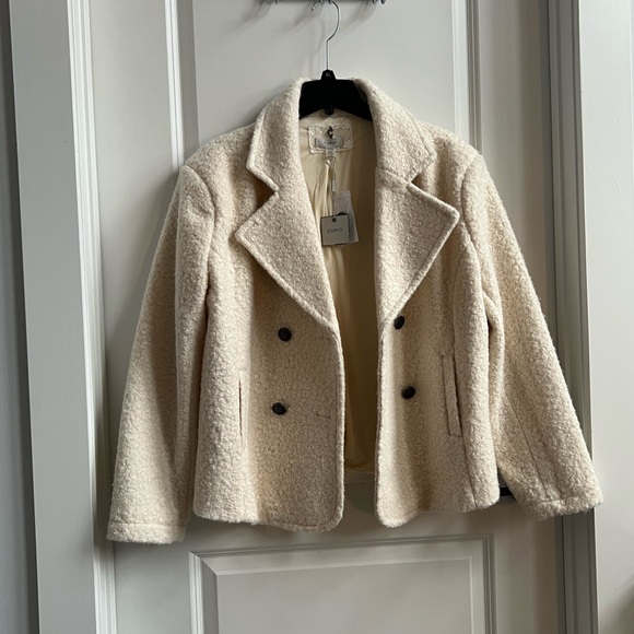 Cupio Jackets & Blazers - NWT Cupio Cream Boucle Textured Outerwear, size XL